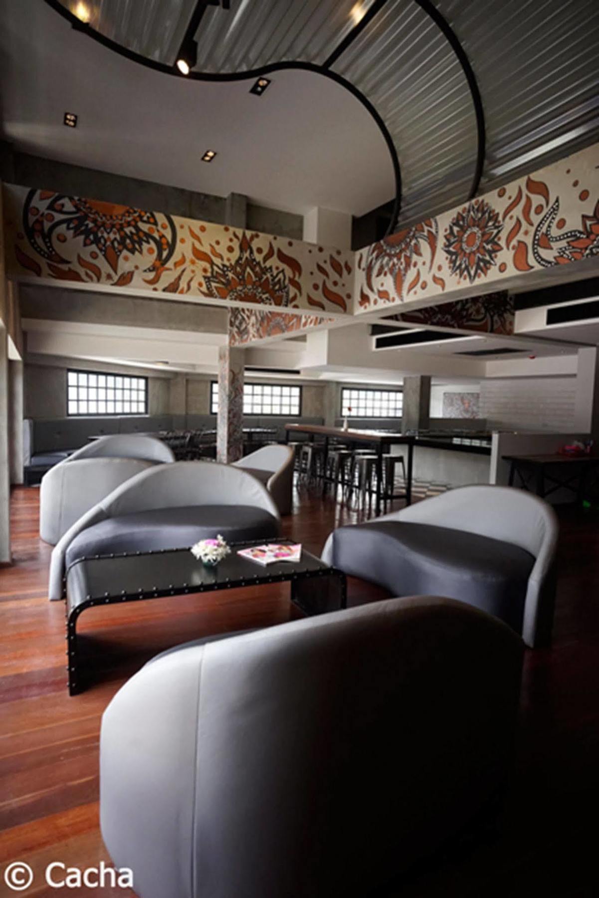 Cacha Hotel Bangkok Exterior photo